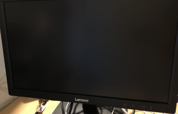 モニターの全体画像